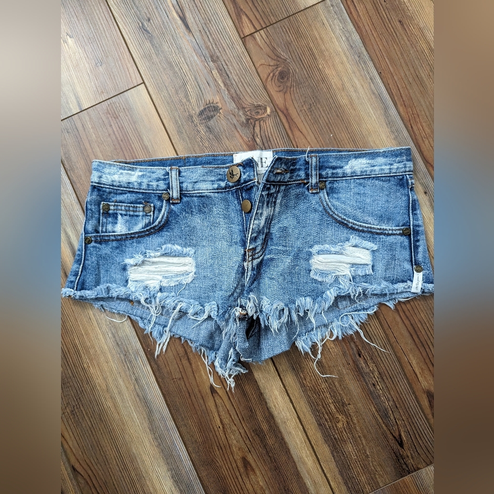 ONE teaspoon - DISTRESSED JEAN SHORTS